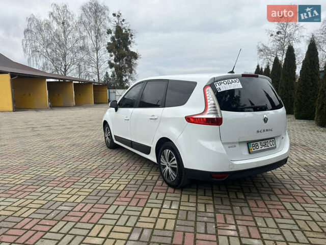Белый Рено Гранд Сценик, объемом двигателя 1.5 л и пробегом 243 тыс. км за 6700 $, фото 5 на Automoto.ua