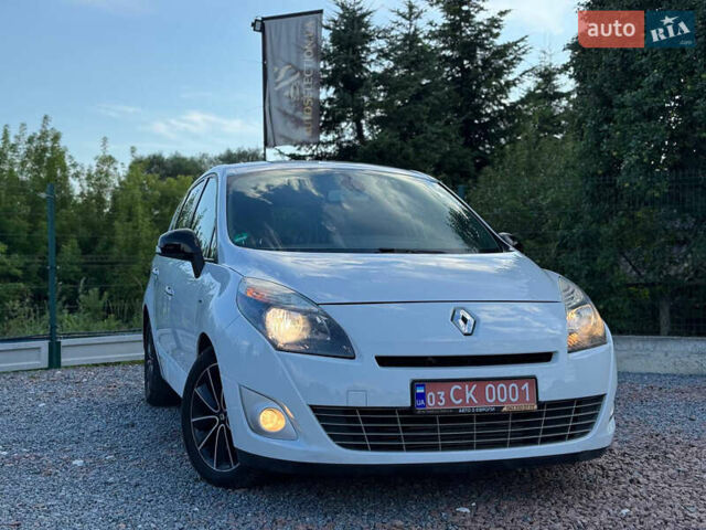 Білий Рено Гранд Сценік, об'ємом двигуна 2 л та пробігом 199 тис. км за 8250 $, фото 8 на Automoto.ua