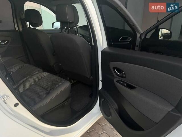 Белый Рено Гранд Сценик, объемом двигателя 1.46 л и пробегом 370 тыс. км за 6899 $, фото 32 на Automoto.ua