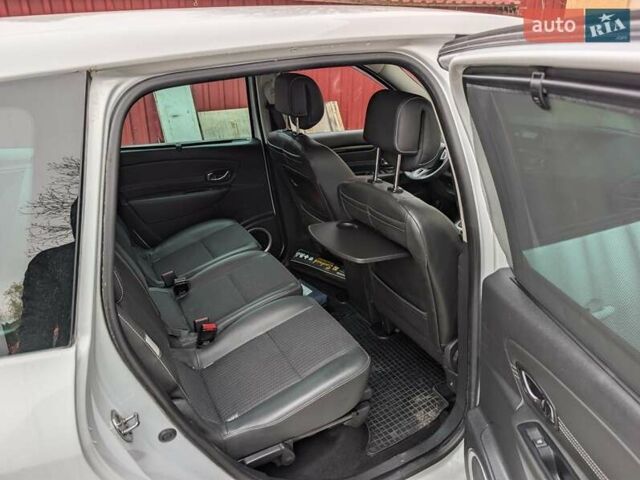 Білий Рено Гранд Сценік, об'ємом двигуна 1.5 л та пробігом 158 тис. км за 6999 $, фото 35 на Automoto.ua