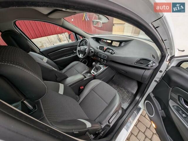 Білий Рено Гранд Сценік, об'ємом двигуна 1.5 л та пробігом 158 тис. км за 6999 $, фото 38 на Automoto.ua