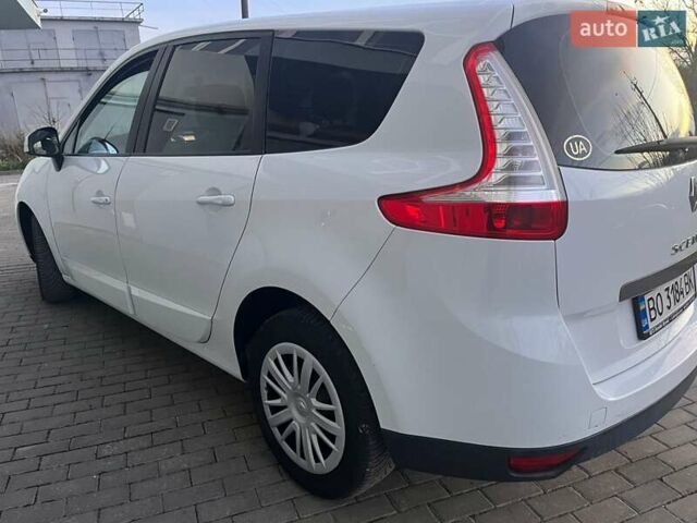 Белый Рено Гранд Сценик, объемом двигателя 1.46 л и пробегом 370 тыс. км за 6899 $, фото 13 на Automoto.ua