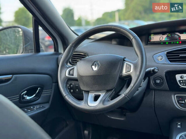 Білий Рено Гранд Сценік, об'ємом двигуна 2 л та пробігом 199 тис. км за 8250 $, фото 38 на Automoto.ua