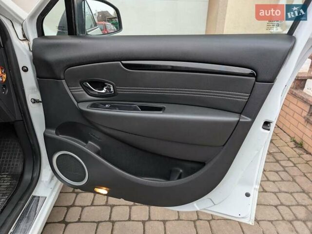 Білий Рено Гранд Сценік, об'ємом двигуна 1.5 л та пробігом 158 тис. км за 6999 $, фото 33 на Automoto.ua