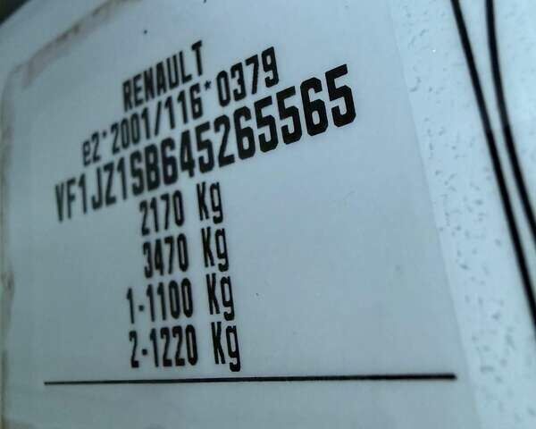 Белый Рено Гранд Сценик, объемом двигателя 1.9 л и пробегом 200 тыс. км за 8200 $, фото 37 на Automoto.ua