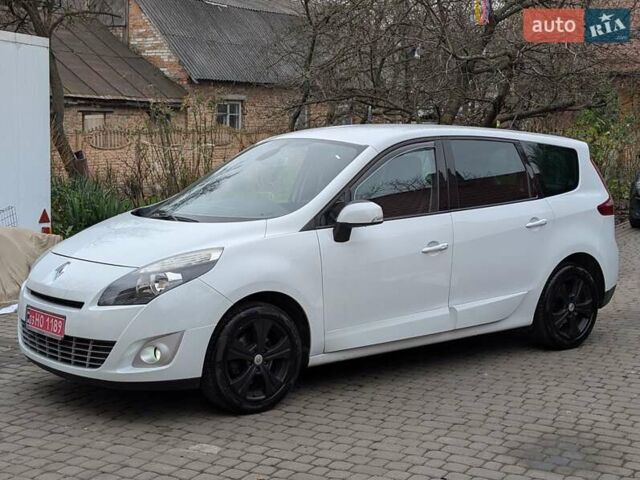 Білий Рено Гранд Сценік, об'ємом двигуна 1.5 л та пробігом 158 тис. км за 6999 $, фото 12 на Automoto.ua