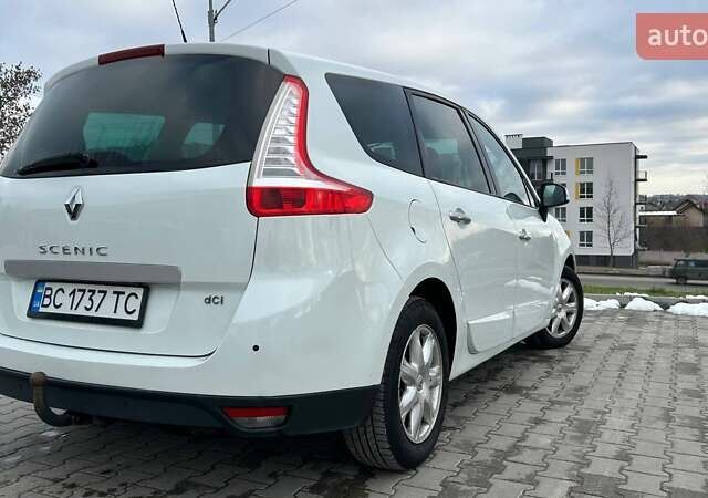 Белый Рено Гранд Сценик, объемом двигателя 1.6 л и пробегом 166 тыс. км за 8350 $, фото 11 на Automoto.ua