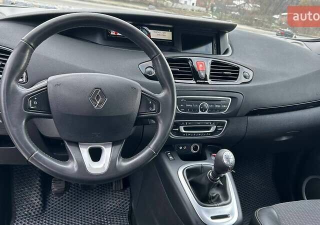 Белый Рено Гранд Сценик, объемом двигателя 1.6 л и пробегом 166 тыс. км за 8350 $, фото 14 на Automoto.ua