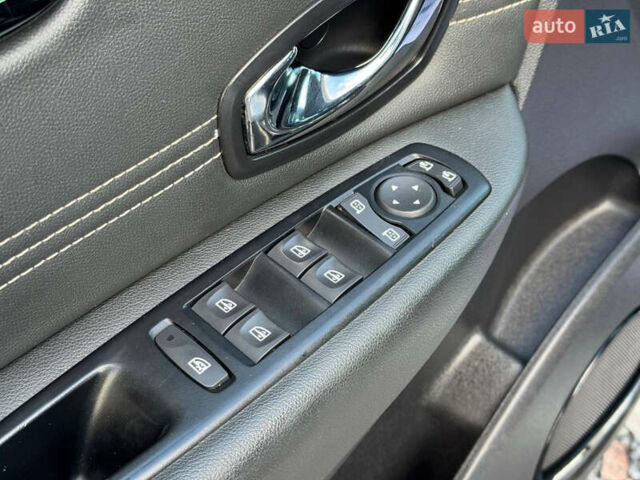 Білий Рено Гранд Сценік, об'ємом двигуна 2 л та пробігом 199 тис. км за 8250 $, фото 30 на Automoto.ua