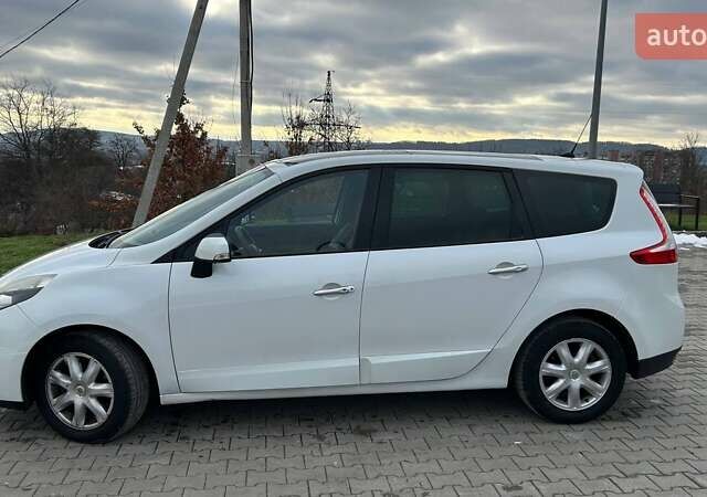 Белый Рено Гранд Сценик, объемом двигателя 1.6 л и пробегом 166 тыс. км за 8350 $, фото 12 на Automoto.ua