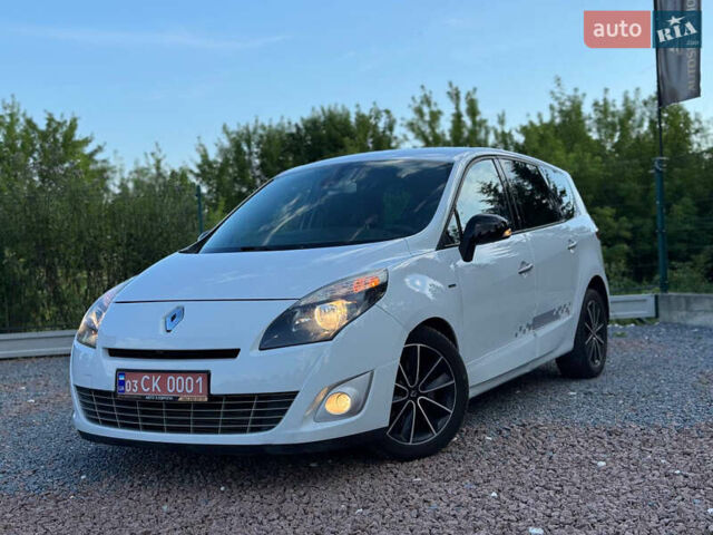 Білий Рено Гранд Сценік, об'ємом двигуна 2 л та пробігом 199 тис. км за 8250 $, фото 15 на Automoto.ua