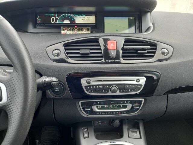 Білий Рено Гранд Сценік, об'ємом двигуна 0 л та пробігом 246 тис. км за 7700 $, фото 18 на Automoto.ua