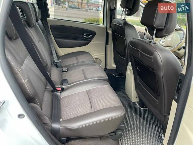 Білий Рено Гранд Сценік, об'ємом двигуна 1.5 л та пробігом 274 тис. км за 7300 $, фото 13 на Automoto.ua