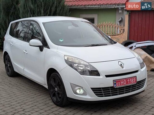 Білий Рено Гранд Сценік, об'ємом двигуна 1.5 л та пробігом 158 тис. км за 6999 $, фото 3 на Automoto.ua