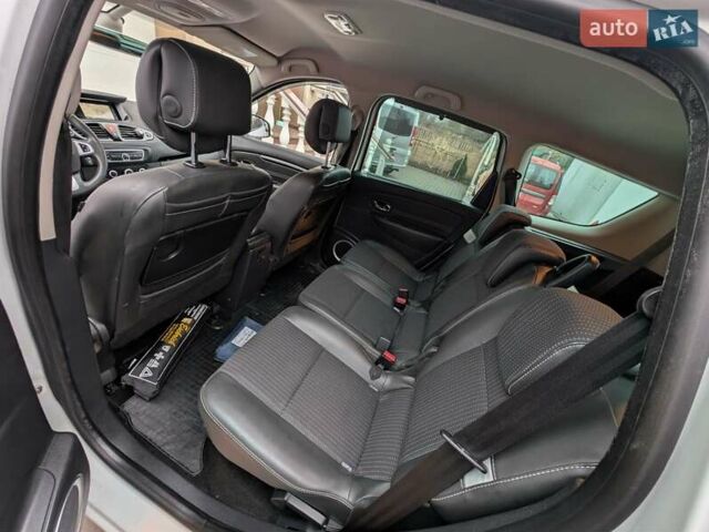 Білий Рено Гранд Сценік, об'ємом двигуна 1.5 л та пробігом 158 тис. км за 6999 $, фото 27 на Automoto.ua