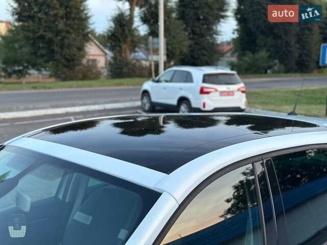 Белый Рено Гранд Сценик, объемом двигателя 1.6 л и пробегом 250 тыс. км за 8650 $, фото 13 на Automoto.ua