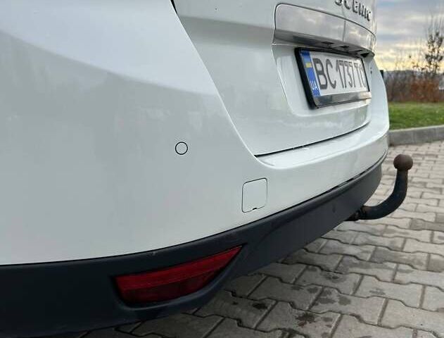 Белый Рено Гранд Сценик, объемом двигателя 1.6 л и пробегом 166 тыс. км за 8350 $, фото 13 на Automoto.ua