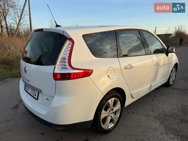 Белый Рено Гранд Сценик, объемом двигателя 1.9 л и пробегом 200 тыс. км за 8200 $, фото 5 на Automoto.ua