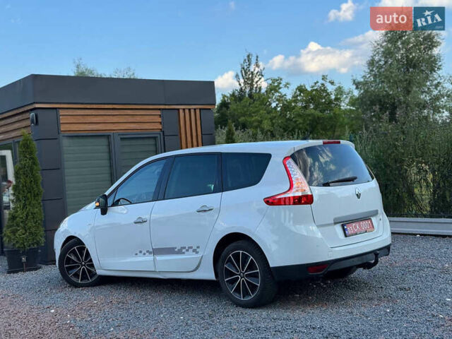 Білий Рено Гранд Сценік, об'ємом двигуна 2 л та пробігом 199 тис. км за 8250 $, фото 20 на Automoto.ua