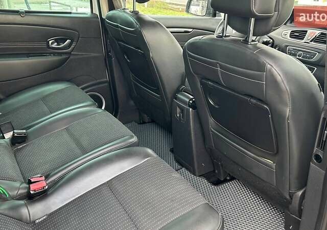 Белый Рено Гранд Сценик, объемом двигателя 1.6 л и пробегом 166 тыс. км за 8350 $, фото 4 на Automoto.ua