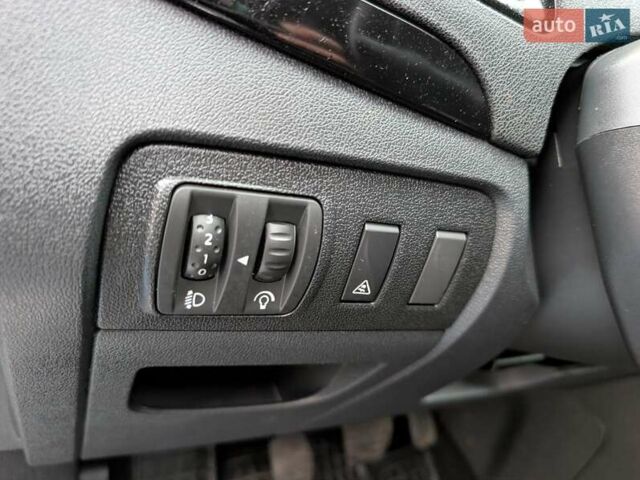 Білий Рено Гранд Сценік, об'ємом двигуна 1.5 л та пробігом 158 тис. км за 6999 $, фото 28 на Automoto.ua