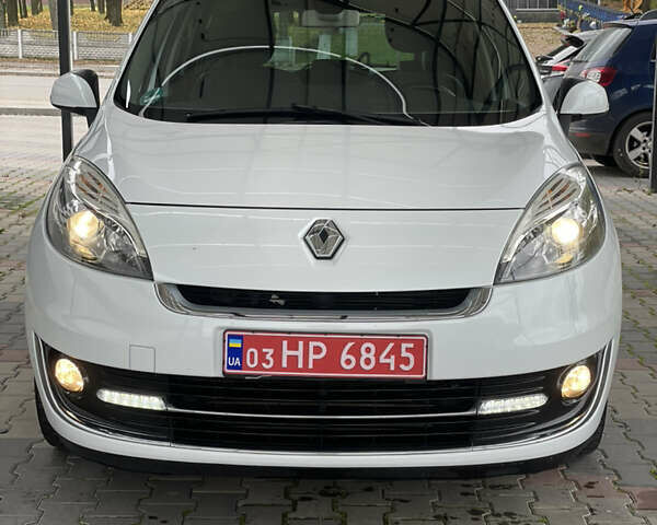 Білий Рено Гранд Сценік, об'ємом двигуна 1.5 л та пробігом 206 тис. км за 9700 $, фото 3 на Automoto.ua
