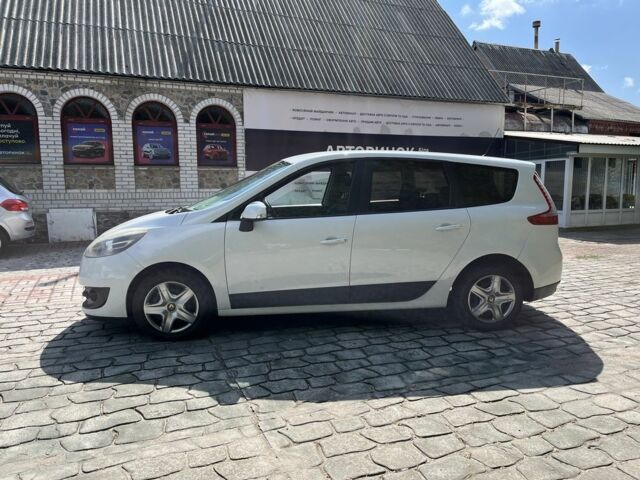 Белый Рено Гранд Сценик, объемом двигателя 1.5 л и пробегом 250 тыс. км за 7000 $, фото 3 на Automoto.ua