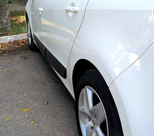 Белый Рено Гранд Сценик, объемом двигателя 1.5 л и пробегом 0 тыс. км за 7700 $, фото 5 на Automoto.ua