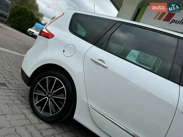 Белый Рено Гранд Сценик, объемом двигателя 1.6 л и пробегом 207 тыс. км за 9450 $, фото 20 на Automoto.ua