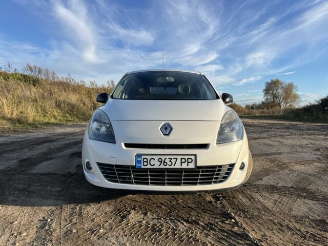 Білий Рено Гранд Сценік, об'ємом двигуна 1.6 л та пробігом 269 тис. км за 5700 $, фото 3 на Automoto.ua