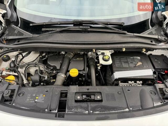 Белый Рено Гранд Сценик, объемом двигателя 1.5 л и пробегом 205 тыс. км за 10950 $, фото 30 на Automoto.ua