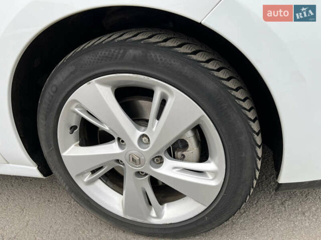Белый Рено Гранд Сценик, объемом двигателя 1.46 л и пробегом 280 тыс. км за 8100 $, фото 15 на Automoto.ua