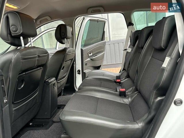 Белый Рено Гранд Сценик, объемом двигателя 1.6 л и пробегом 207 тыс. км за 9450 $, фото 77 на Automoto.ua