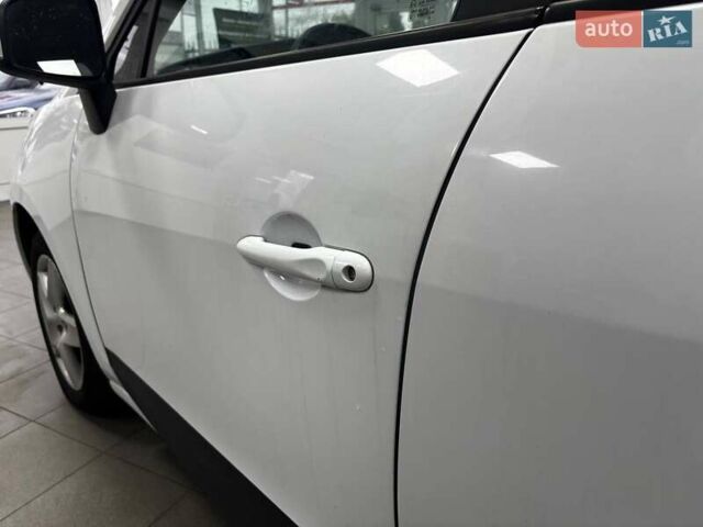 Білий Рено Гранд Сценік, об'ємом двигуна 1.46 л та пробігом 291 тис. км за 7790 $, фото 16 на Automoto.ua
