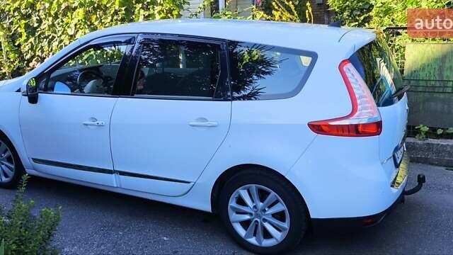 Білий Рено Гранд Сценік, об'ємом двигуна 1.6 л та пробігом 204 тис. км за 10300 $, фото 3 на Automoto.ua