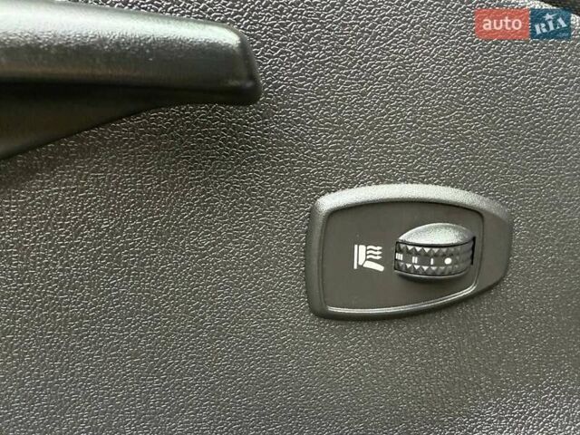 Белый Рено Гранд Сценик, объемом двигателя 1.6 л и пробегом 250 тыс. км за 8600 $, фото 19 на Automoto.ua