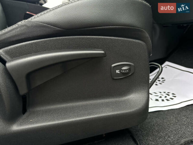 Белый Рено Гранд Сценик, объемом двигателя 1.6 л и пробегом 207 тыс. км за 9450 $, фото 92 на Automoto.ua