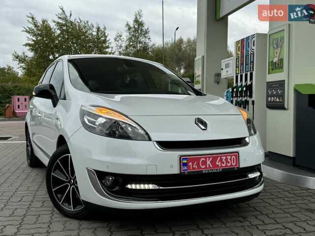 Белый Рено Гранд Сценик, объемом двигателя 1.6 л и пробегом 207 тыс. км за 9450 $, фото 2 на Automoto.ua
