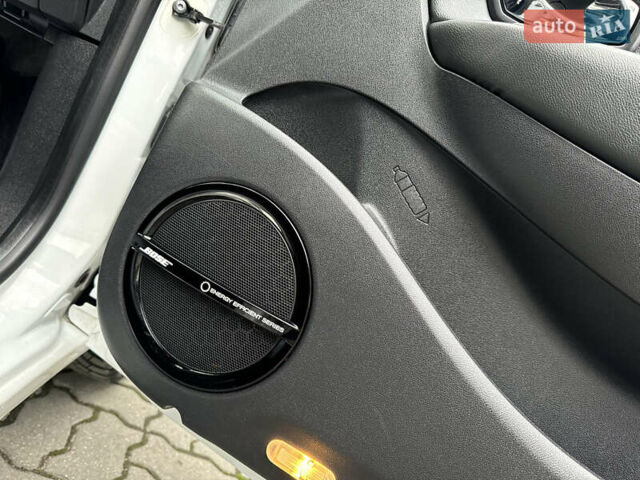 Белый Рено Гранд Сценик, объемом двигателя 1.6 л и пробегом 207 тыс. км за 9450 $, фото 87 на Automoto.ua