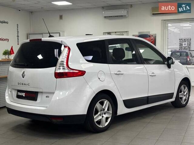 Білий Рено Гранд Сценік, об'ємом двигуна 1.46 л та пробігом 291 тис. км за 7790 $, фото 8 на Automoto.ua