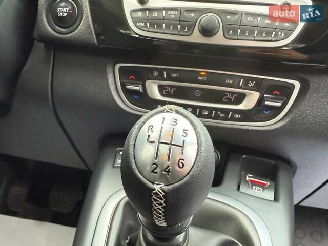 Белый Рено Гранд Сценик, объемом двигателя 1.6 л и пробегом 250 тыс. км за 8600 $, фото 21 на Automoto.ua