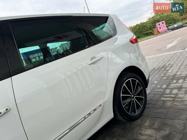 Белый Рено Гранд Сценик, объемом двигателя 1.6 л и пробегом 207 тыс. км за 9450 $, фото 36 на Automoto.ua