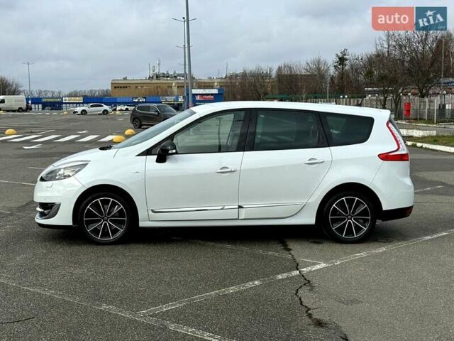 Белый Рено Гранд Сценик, объемом двигателя 1.5 л и пробегом 205 тыс. км за 10950 $, фото 2 на Automoto.ua
