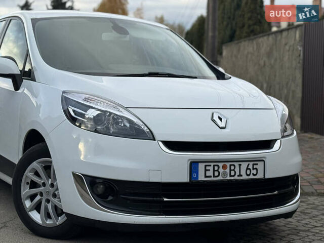 Білий Рено Гранд Сценік, об'ємом двигуна 1.5 л та пробігом 236 тис. км за 7800 $, фото 7 на Automoto.ua