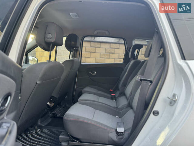 Білий Рено Гранд Сценік, об'ємом двигуна 1.5 л та пробігом 236 тис. км за 7800 $, фото 30 на Automoto.ua