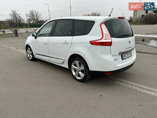 Белый Рено Гранд Сценик, объемом двигателя 1.46 л и пробегом 280 тыс. км за 8100 $, фото 4 на Automoto.ua