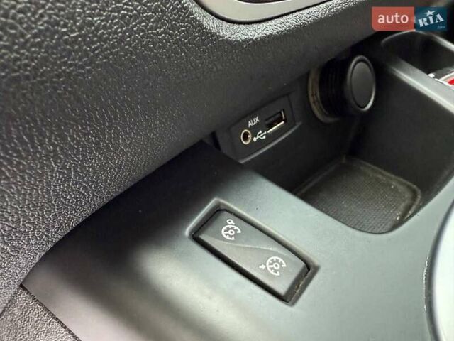 Белый Рено Гранд Сценик, объемом двигателя 1.6 л и пробегом 250 тыс. км за 8600 $, фото 26 на Automoto.ua