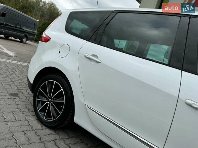 Белый Рено Гранд Сценик, объемом двигателя 1.6 л и пробегом 207 тыс. км за 9450 $, фото 19 на Automoto.ua