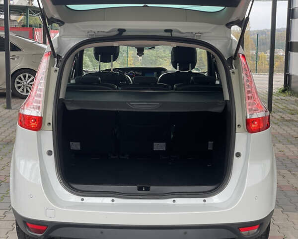 Білий Рено Гранд Сценік, об'ємом двигуна 1.5 л та пробігом 206 тис. км за 9700 $, фото 18 на Automoto.ua