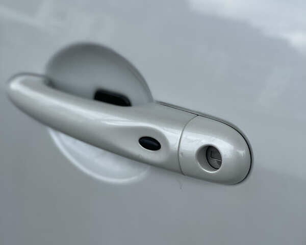 Білий Рено Гранд Сценік, об'ємом двигуна 1.5 л та пробігом 206 тис. км за 9700 $, фото 12 на Automoto.ua